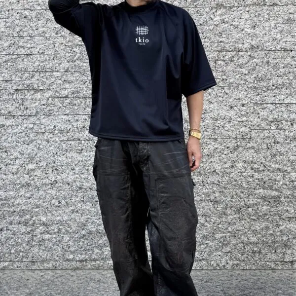 パイソンキャップと機能性の高いTシャツ