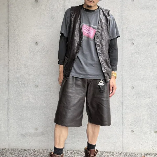 アメカジ風にレザーを着こなす