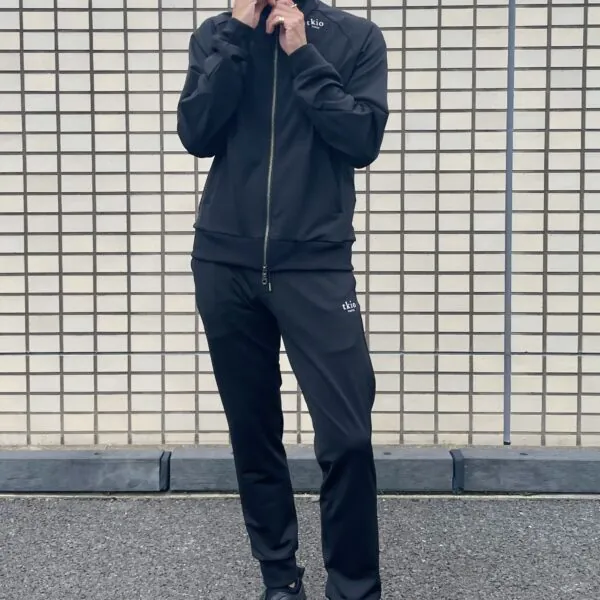 高級感あふれるジャージセットアップ